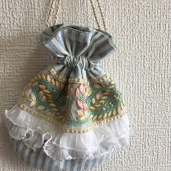 インド刺繍 リボン まんまる 丸巾着 ポーチ ストライプ×レース 2枚目の画像