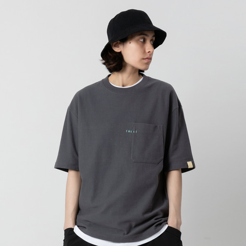 【VETEMENTS】ダブルアナーキーオーバーサイズTシャツ TMCAZ PocketTee [チャコールグレー] オーバーサイズ半袖ダブル
