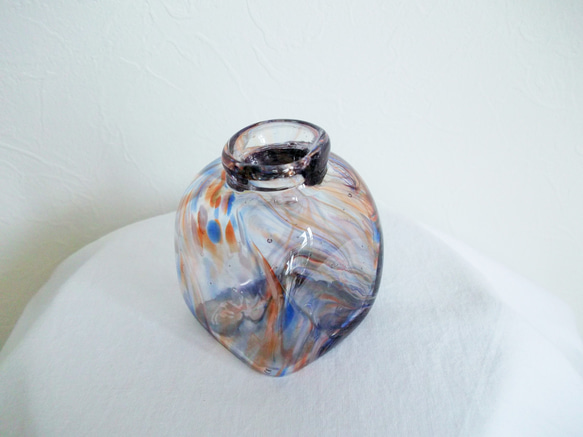 吹きガラス　ミニ花瓶 3枚目の画像