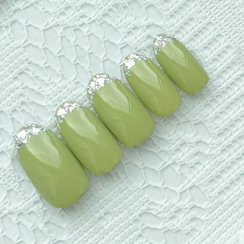 ピスタチオカラー カーキ ガラスフレンチ フレンチ ジェルネイルチップ  