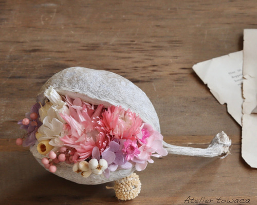 ブッダナッツアレンジ☆幸せを呼ぶ木の実 横向き ドライフラワー