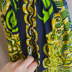【送料無料】アフリカ布のタックギャザースカート＊ロングスカート＊緑系 5枚目の画像