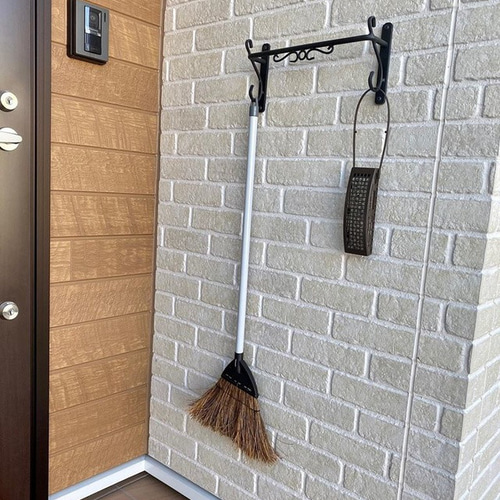ホーキ掛け　　かさかけ　　ほうき５本掛け モップホルダー 壁掛け モップ フック 4個セット 穴 不要 ほうき