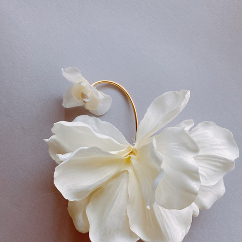 Mois Ear hook《Hana KAZARI》フラワーイヤーカフピアス