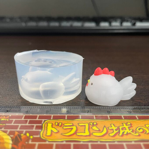 チャウテセイ　にわとりのホチャホチャ にわとり(3cm)鶏、チャボの立体的なシリコン型 樹脂・レジン