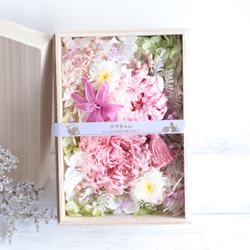 大切な方に贈る仏花】名前印字リボンも可＊桐箱の桃色フラワーBOX