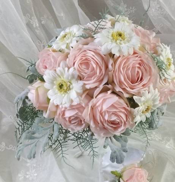 アーティフィシャルフラワー　高級造花　ガーベラクラッチブーケ ◇ガーベラのクラッチブーケ＊ブルー＆ホワイト◇サムシングブルー