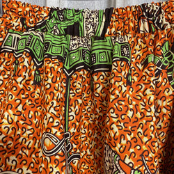 アフリカ布　シルエットがきれいな半円形フレアスカート　レアな傘と靴柄 8枚目の画像