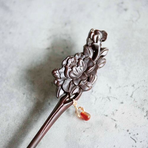 牡丹の木製かんざし 立体彫り 檀木 天然石アゲート 簪 ヘア