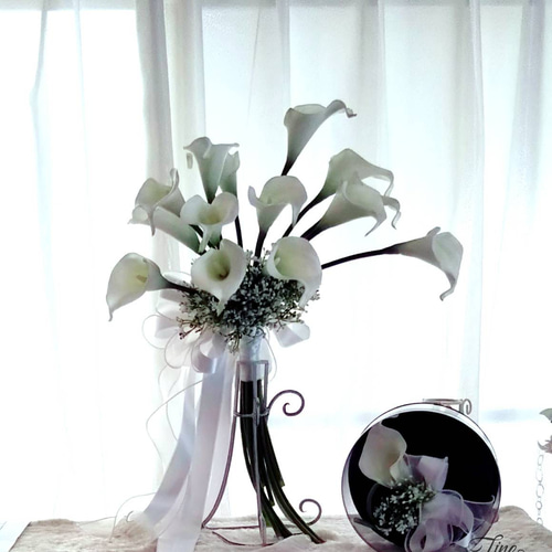 カラーとかすみ草のクラッチブーケ ブーケ Green-Rose 通販