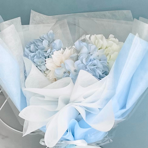 バルーンブーケ花束　水色×ラブブ　一点のみ バルーンブーケ花束 水色×ラブブ 一点のみの通販はau PAY マーケット
