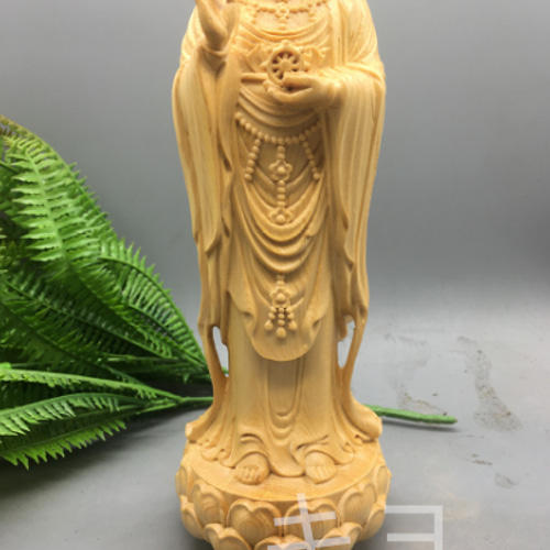 新作 仏教美術 観音菩薩像 高さ約30㎝ 細密彫刻 彫刻工芸品 木彫 仏像