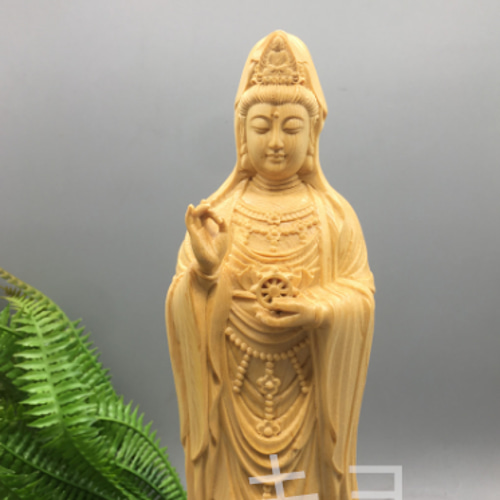 新作 仏教美術 観音菩薩像 高さ約30㎝ 細密彫刻 彫刻工芸品 木彫 仏像
