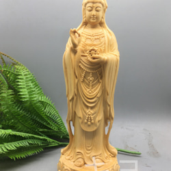 新作 仏教美術 観音菩薩像 高さ約30㎝ 細密彫刻 彫刻工芸品 木彫 仏像