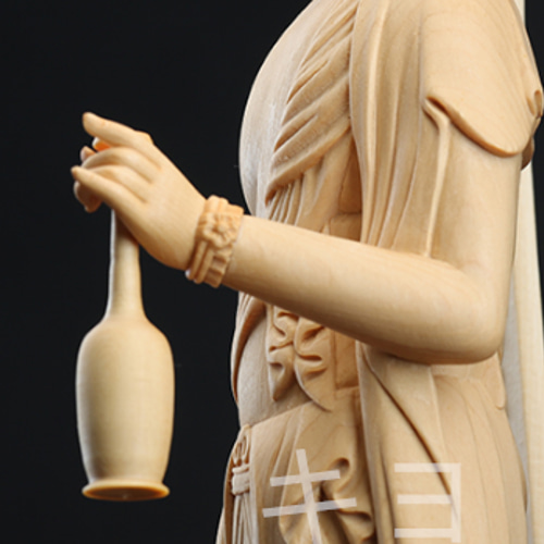 極上彫 観音様 木彫 仏像 木製 彫刻 仏教工芸品 美術品 装飾品