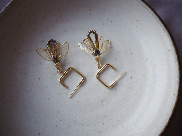 翩翩蜂采 蜜蜂造型樹脂耳環 第4張的照片