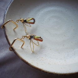 翩翩蜂采 蜜蜂造型樹脂耳環 第3張的照片
