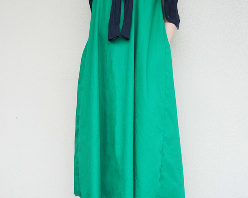 Robolite & Co. グリーン ノースリーブワンピース Robolite & Co. グリーン ノースリーブワンピース