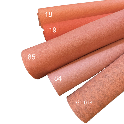 18 サーモン 100％ ウール フェルト 15X20cm / 20X30cm 厚さ1㎜ 生地