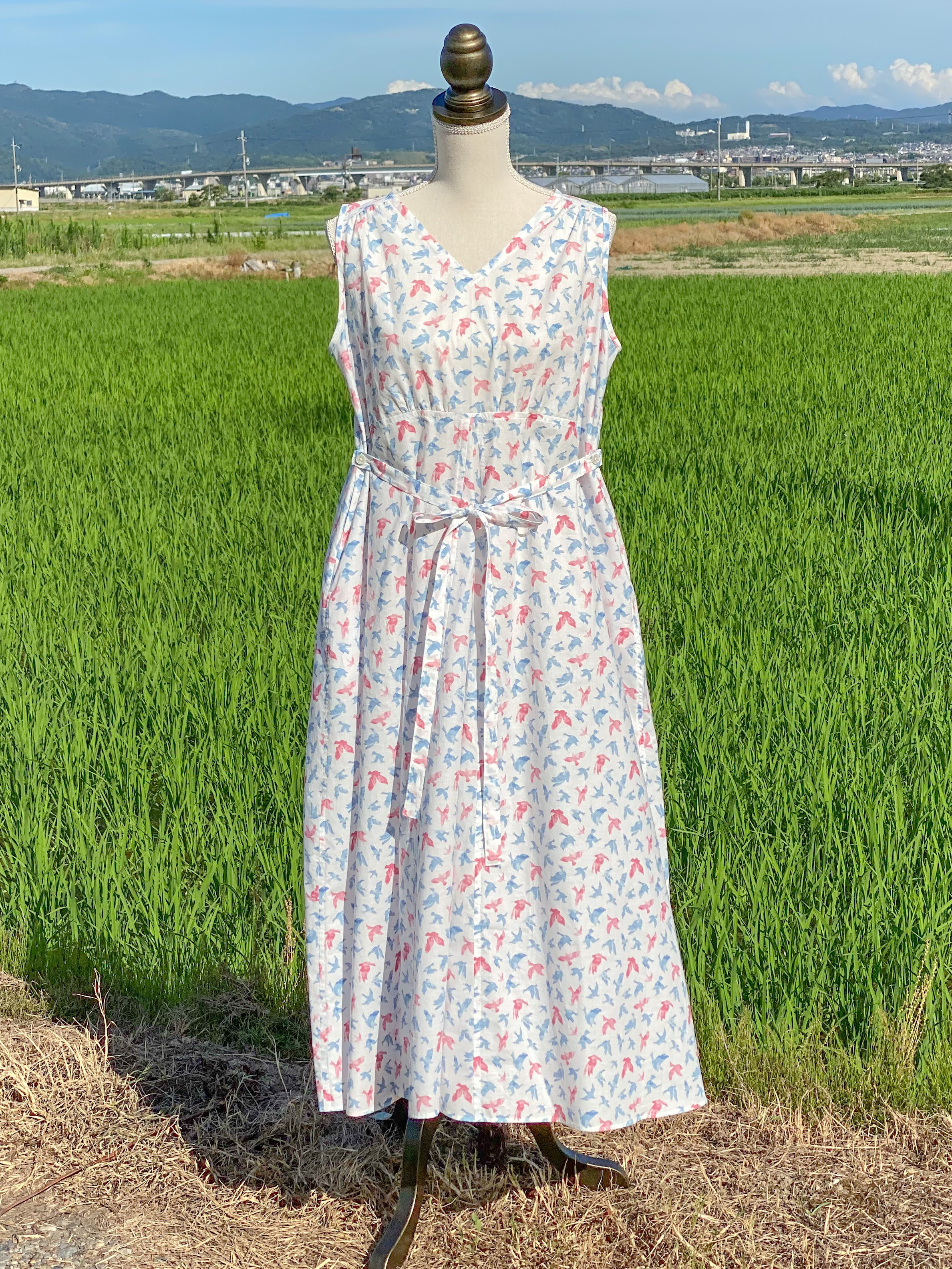 セール】 ひまわりプリントワンピース （ロング・マキシ丈