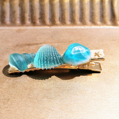 アクアブルーのヘアクリップ / クラゲ / レジン / 海のかけら ヘア