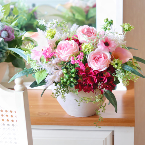 ⑧ 造花アレンジ 白、ピンク花束 アートフラワー 花器入 ⑧ 造花アレンジ 白、ピンク花束 アートフラワー 花器入