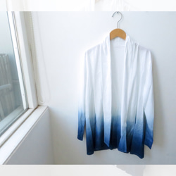 ：天然藍染の綿麻カーディガン：白暈 6枚目の画像