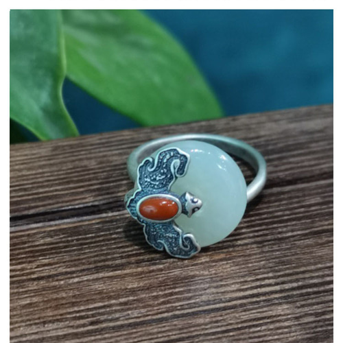 アジアの手仕事 925銀 シルバー 5月 天然石 リング 翡翠 南紅瑪瑙