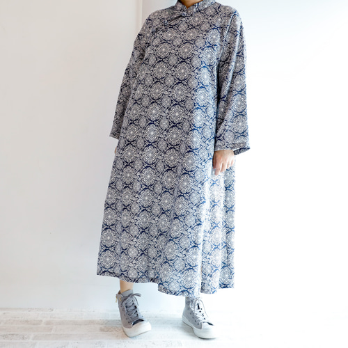 逸品˚✧₊⁎ ［花様年華］淑女のベルベット チャイナワンピース＊M シノワズリ チャイナカラーワンピース シノワズリな衿元 ゆったりデザイン