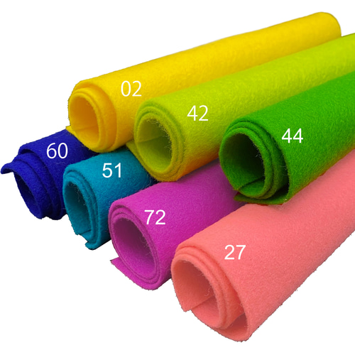 42 ライムグリーン 100％ ウール フェルト15X20cm / 20X30cm 厚さ1