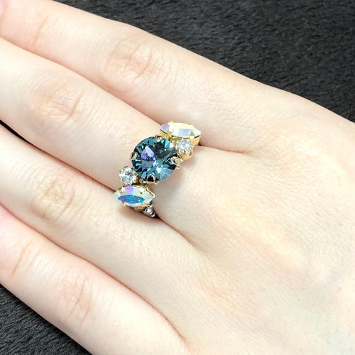 再販〈レアカラー〉アクアマリンヴィトラルライトのビーズリング