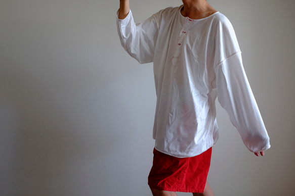 ビックヘンリーネック カットソー / パイピング /ハイゲージ コットンニット【 オフ白に赤ステッチ 】 コットン 袖口