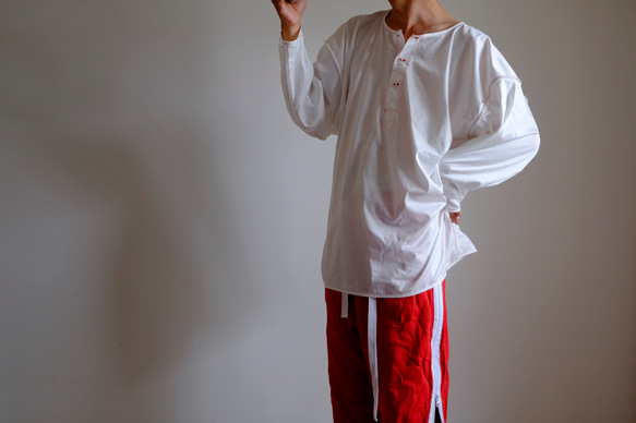 ビックヘンリーネック カットソー / パイピング /ハイゲージ コットンニット【 オフ白に赤ステッチ 】 コットン 袖口