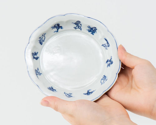 染付鳥獣戯画 輪花 4.5寸皿 手しごとの京焼 小皿 松斎窯 通販