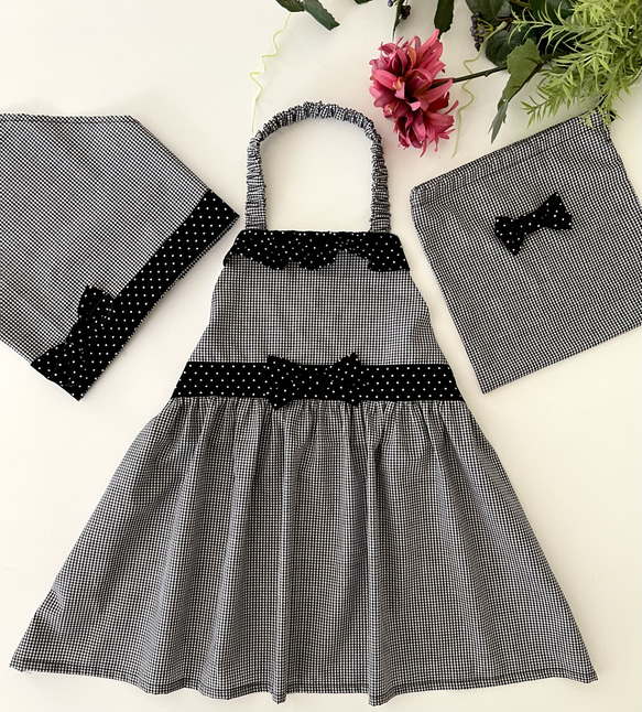 新作】ミニギンガム♪80-160cm ギャザーたっぷりキッズエプロン3点  