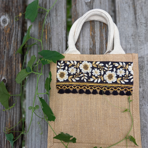 ジュートバッグのインド刺繍リボンアレンジ・ランチバッグサイズ・A6