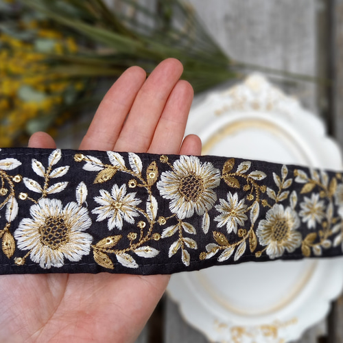 ジュートバッグのインド刺繍リボンアレンジ・ランチバッグサイズ・A6