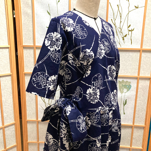 浴衣リメイク　カシュクールワンピース ☆浴衣リメイク☆カシュクールワンピース(長袖/ネイビー/蜻蛉
