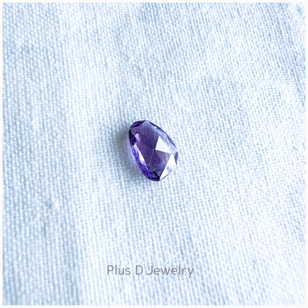 8-085 バイオレットサファイア 0.69ct