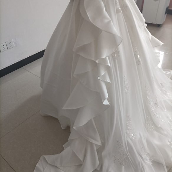 フランス風 法式 ウエディングドレス 美しいバックレース 華やかなトレーン プリンセスライン /前撮り/花嫁/ ドレス