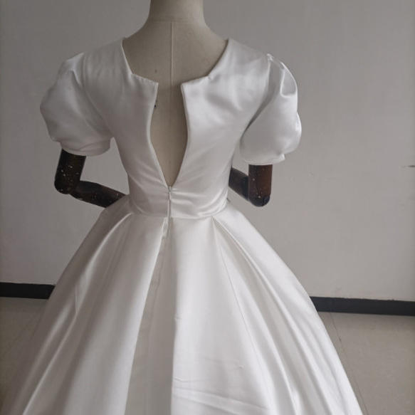 フランス風 法式 ウエディングドレス 美しいバックレース 華やかなトレーン プリンセスライン /前撮り/花嫁/ ドレス