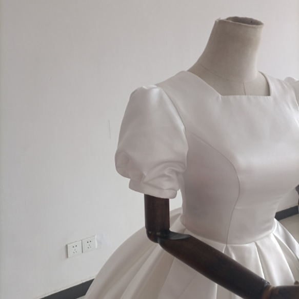 フランス風 法式 ウエディングドレス 美しいバックレース 華やかなトレーン プリンセスライン /前撮り/花嫁/ ドレス