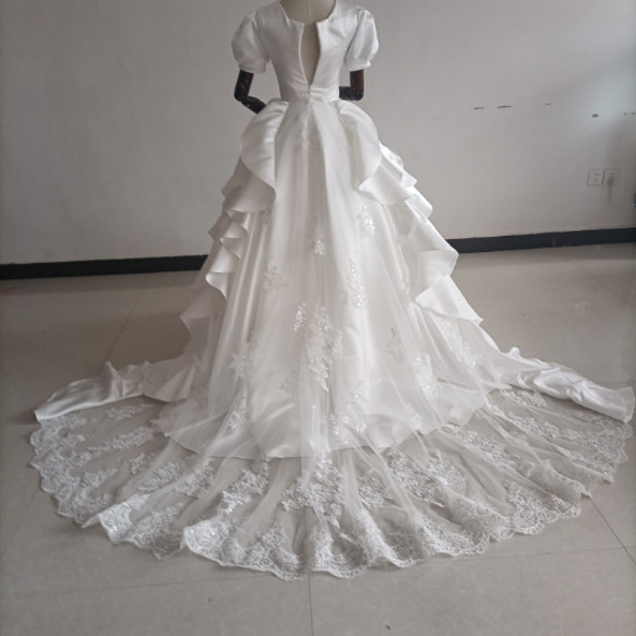 フランス風 法式 ウエディングドレス 美しいバックレース 華やかなトレーン プリンセスライン /前撮り/花嫁/ ドレス