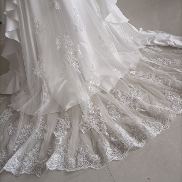 フランス風 法式 ウエディングドレス 美しいバックレース 華やかなトレーン プリンセスライン /前撮り/花嫁/ 14枚目の画像