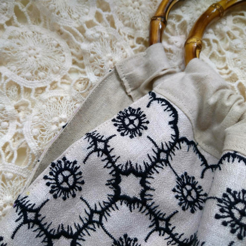 【ハンドメイド】 ミナペルホネン  がま口  ハンド バッグ バンブー 持ち手 ハンドメイド ミナペルホネン がま口 ハンド バッグ バンブー