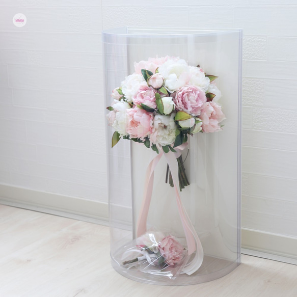 ホワイト×ライトブルーのクラッチブーケとブートニア ホワイト×ライトブルーのクラッチブーケとブートニア YW1594046925(12100円)