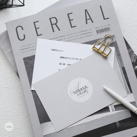 ホワイト×ライトブルーのクラッチブーケとブートニア ホワイト×ライトブルーのクラッチブーケとブートニア YW1594046925(12100円)