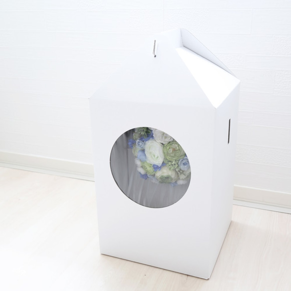 ホワイト×ライトブルーのクラッチブーケとブートニア ホワイト×ライトブルーのクラッチブーケとブートニア YW1594046925(12100円)