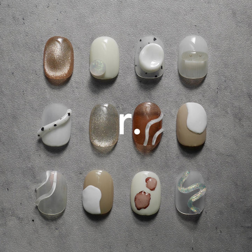 a/w design モードニュアンスネイル 淡色 ぷっくり うねうね ぽこぽこ