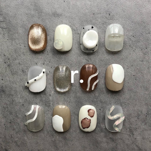 a/w design モードニュアンスネイル 淡色 ぷっくり うねうね ぽこぽこ